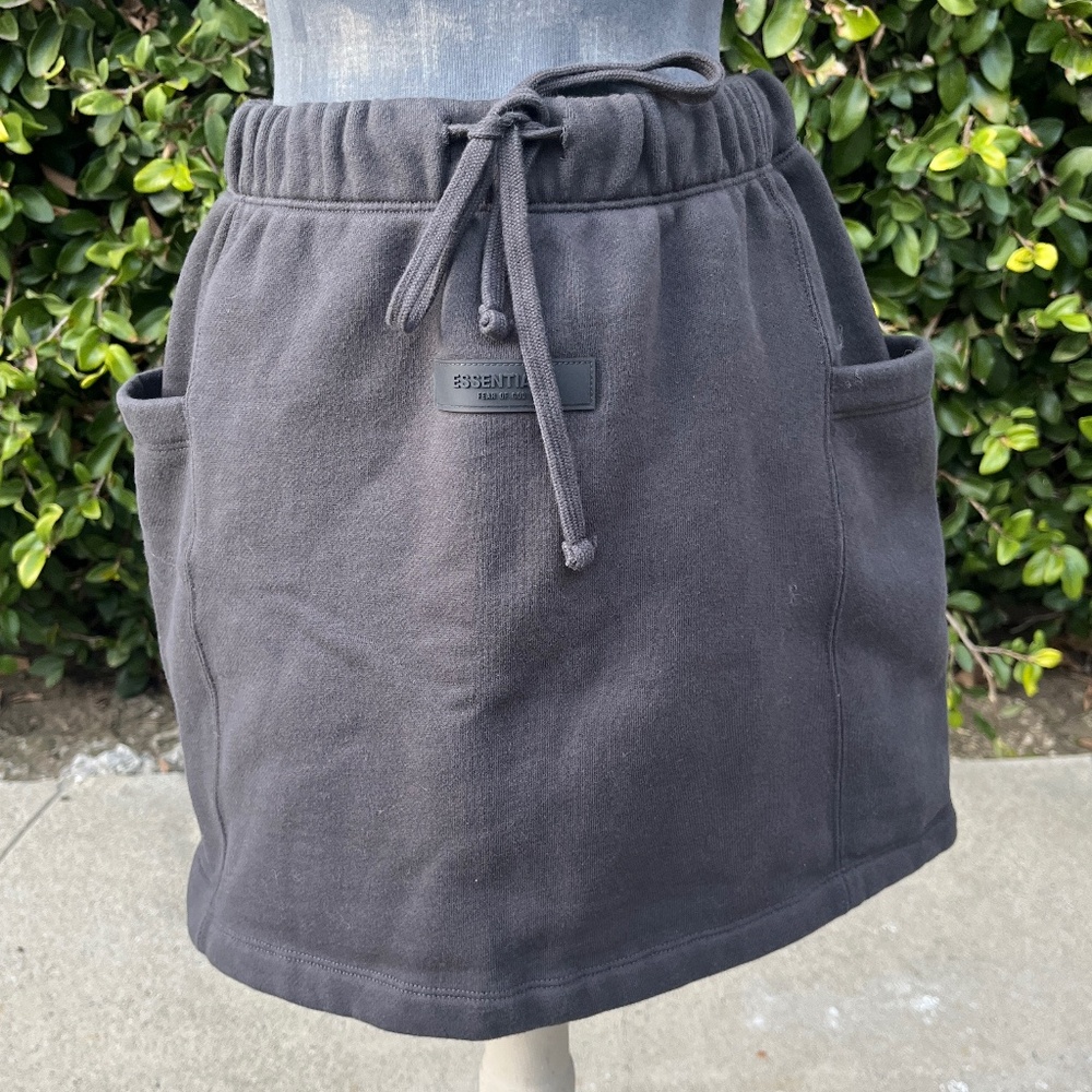 FEAR OF GOD ESSENTIALS Charcoal Grey Sweat Skirt